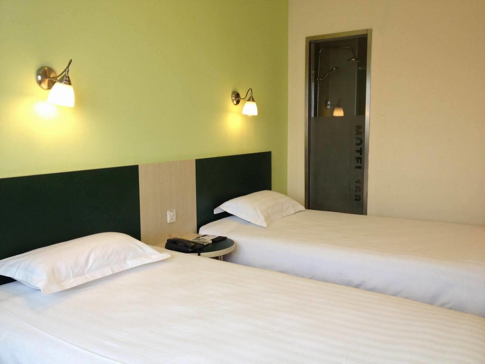 Hotel 168 Xincun Road Subway Station Ganquan Park Branch Shanghai