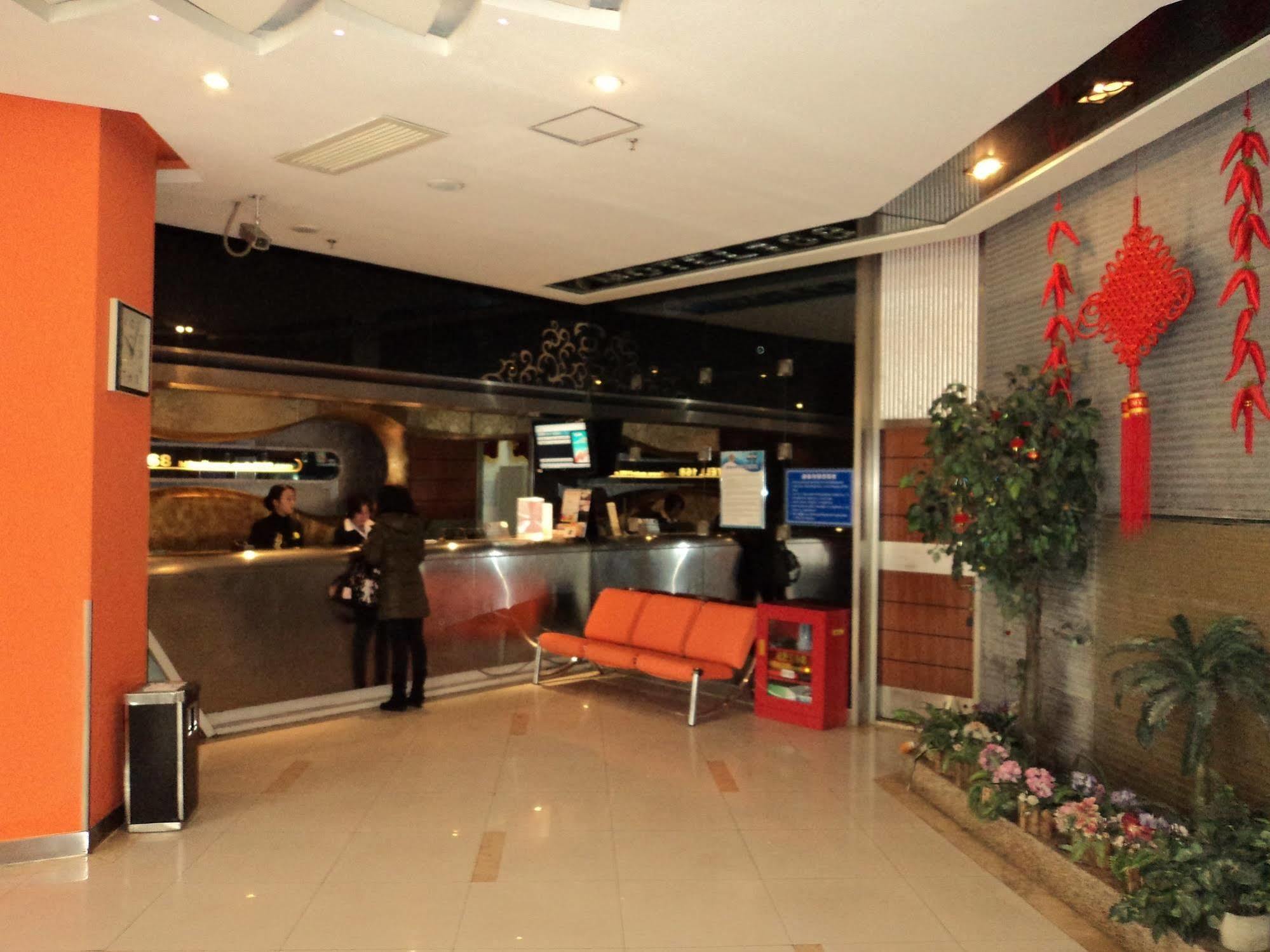 Khách sạn 168 Xincun Road Subway Station Ganquan Park Branch Thượng Hải